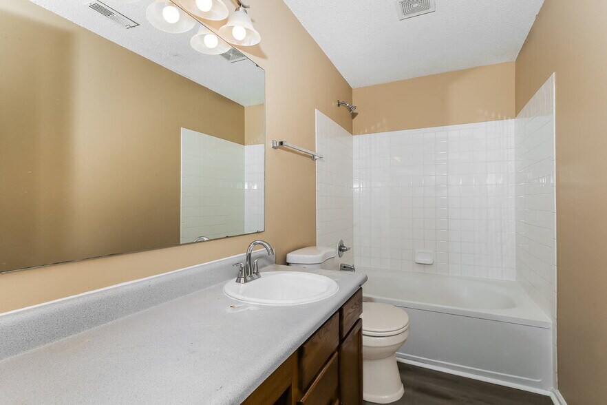 Building Photo - 2511 Redland Ln