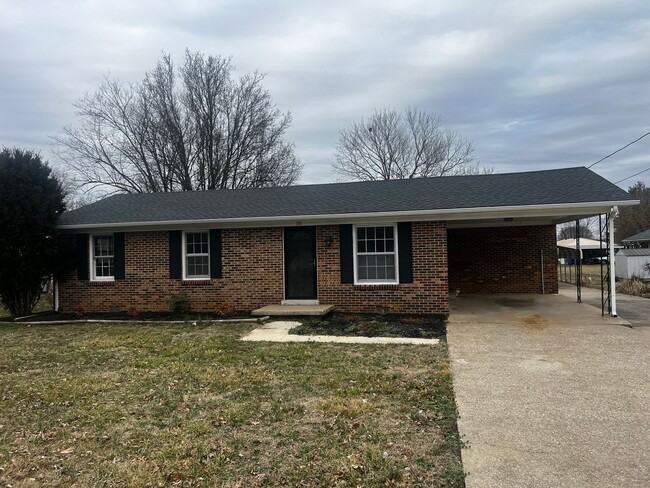 Building Photo - 3 bed with carport and garage