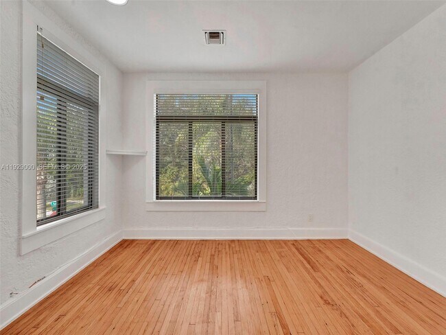 Building Photo - 1656 Polk St