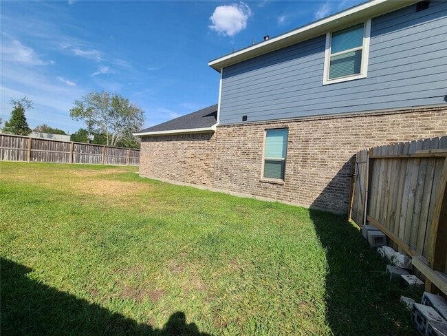 Building Photo - 7402 Arabian Moon Trail