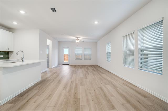 Building Photo - 1204 Booker Dr