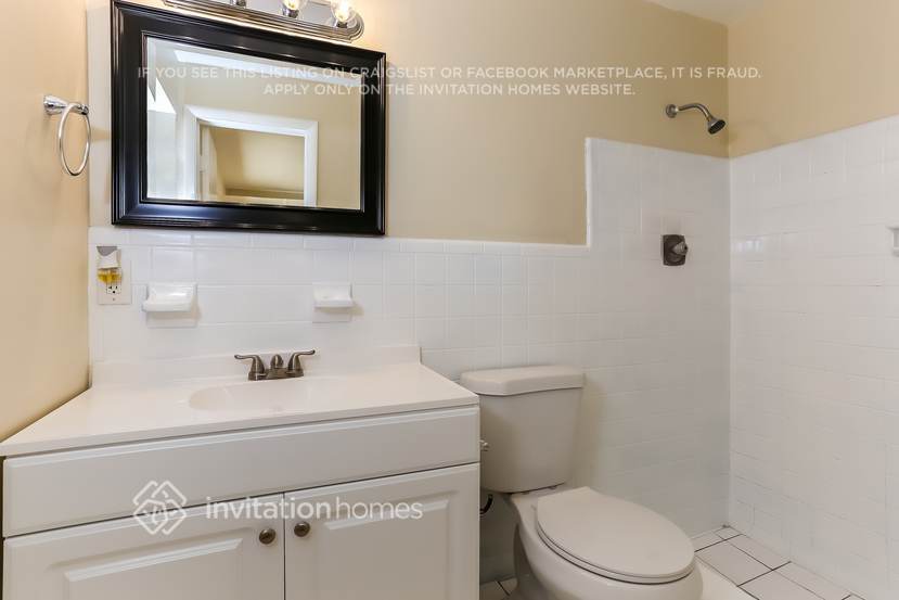 Building Photo - 1302 W Broward St