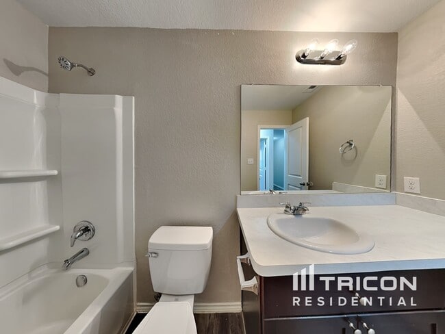 Building Photo - 9716 Marbach Brk