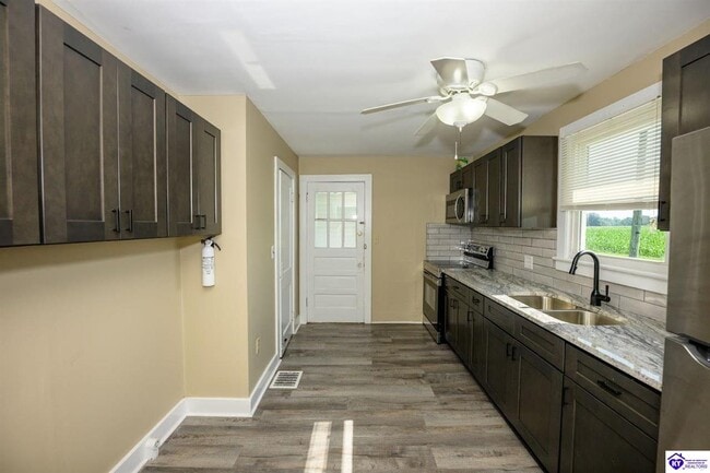 Building Photo - 189 Bob Wade Rd