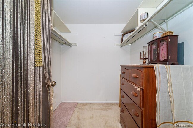 Building Photo - 862 Yorktown Ct