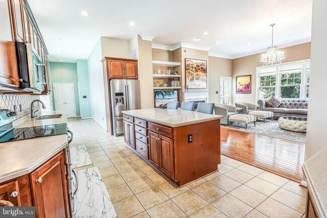 Building Photo - 24990 Mineral Springs Cir