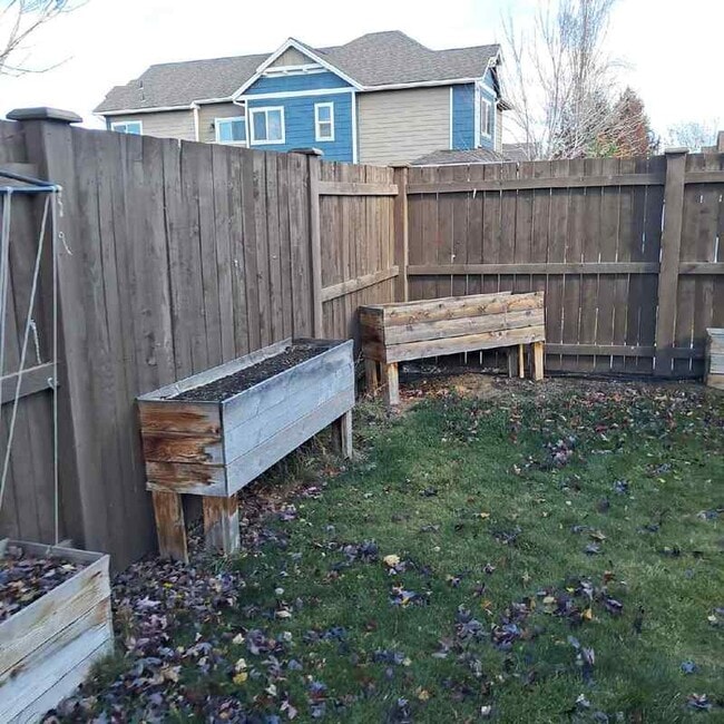 Building Photo - 62907 NE Nolan St