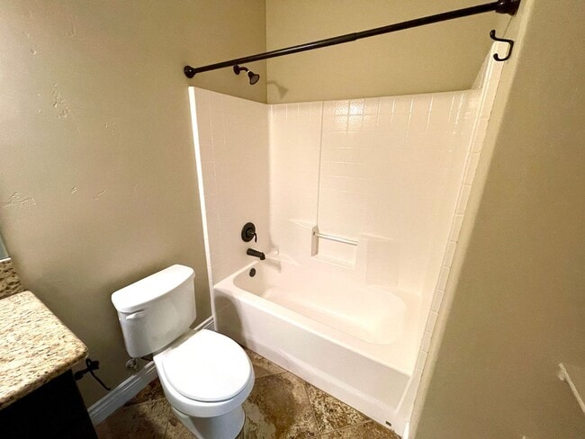 Building Photo - Elegant 3 Bedroom, 2 bathroom Home in Legacy Ranch Neighborhood in Central Kingman!
