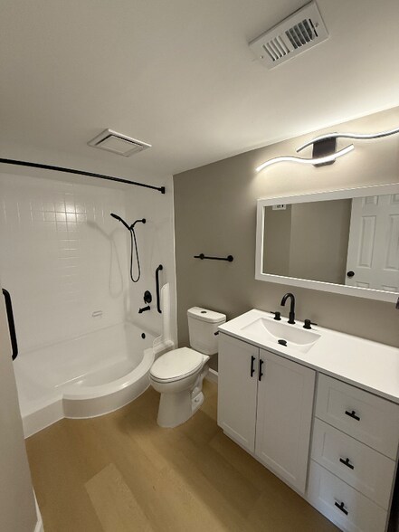 Building Photo - 3307 Huntley Sq Dr