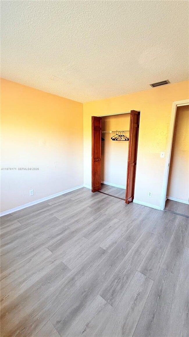 Building Photo - 948 SW 74th Ave