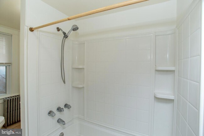 Building Photo - 37 S 13th St