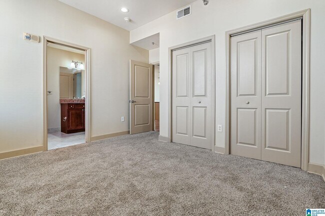 Building Photo - 2024 2nd Ave N