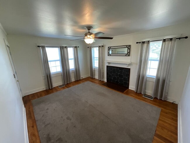 Building Photo - Quiet 2/1 Country Home in Marianna