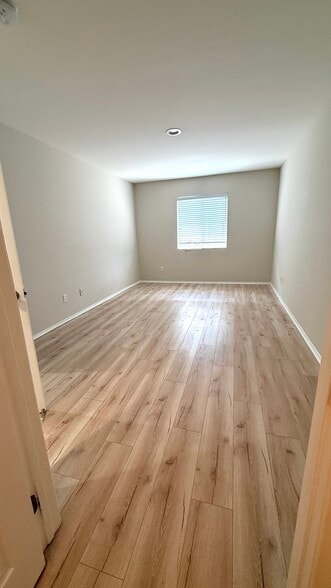 Building Photo - 11725 Lemay St