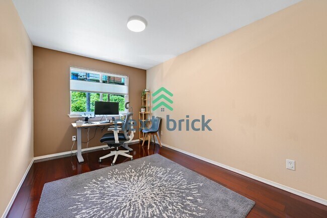 Building Photo - Discover Spacious Comfort: 4-Bedroom Gem with 2.5 Baths