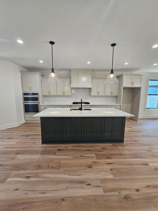 Building Photo - 7233 Havenwood Dr