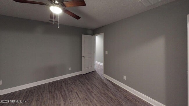 Building Photo - 2222 Thomas Ct