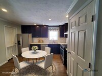 Building Photo - 8 Swallow Ct