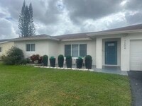 Building Photo - 7204 NW 77th St