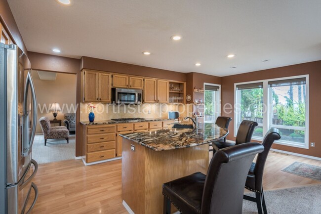 Building Photo - Beautiful Spacious Home in Tigard