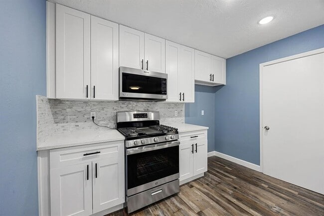 Building Photo - 12805 Westpark Dr