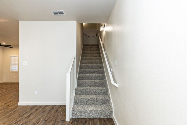 Building Photo - Modern Two Bedroom Townhome In Cooper!
