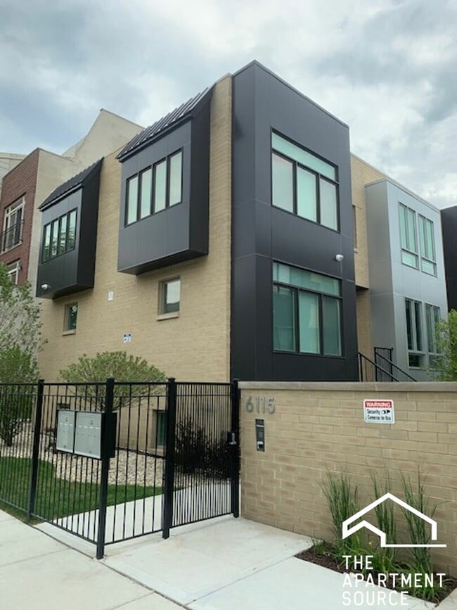 Building Photo - 6115 S University Ave