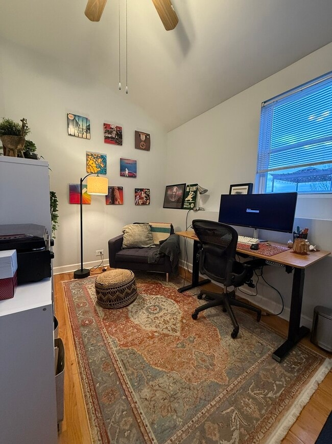 Building Photo - 1823 W Superior St