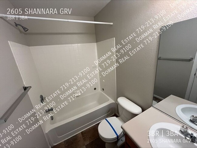 Building Photo - 2605 Shannara Grove