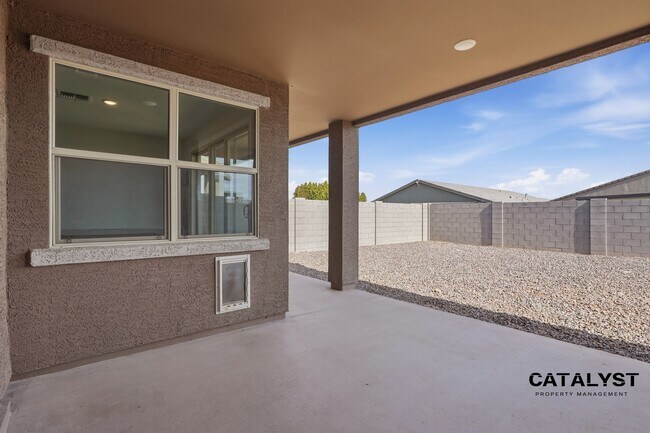 Building Photo - 6926 W Winston Dr