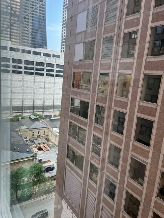 Building Photo - 777 N Michigan Ave