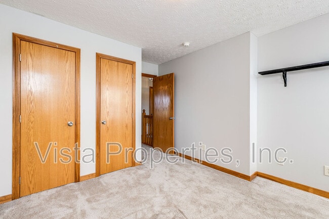 Building Photo - 7225 Bromfield Dr