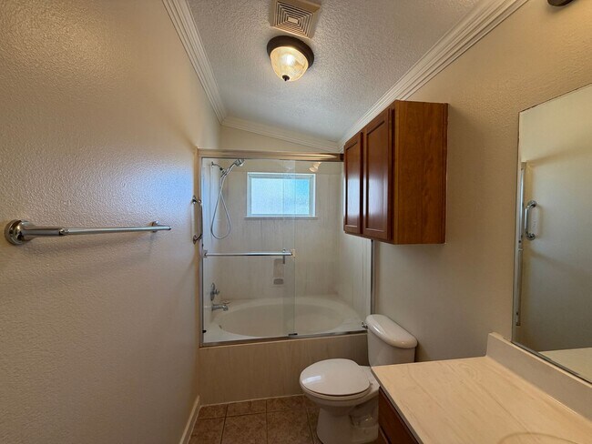 Building Photo - 3 Bedroom Single Story Home Available Near McMahon Blvd NW & Kayenta St NW!