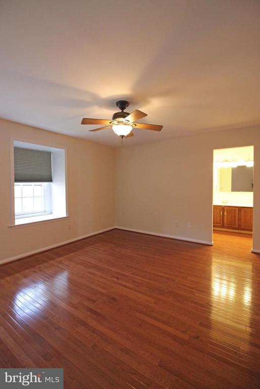 Building Photo - 5117 Bellemeade Ln