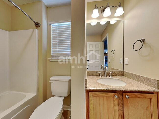 Building Photo - 230 Stoney Xing