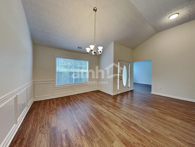 Building Photo - 643 Bartow Dr