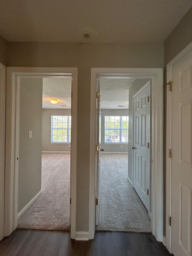 Building Photo - 195 Swaying Pine Ct