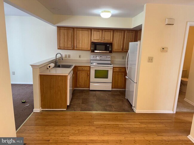 Building Photo - 40 Fawn Ct