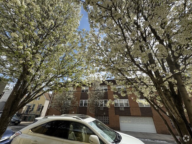 Building Photo - 210 Bergenline Ave