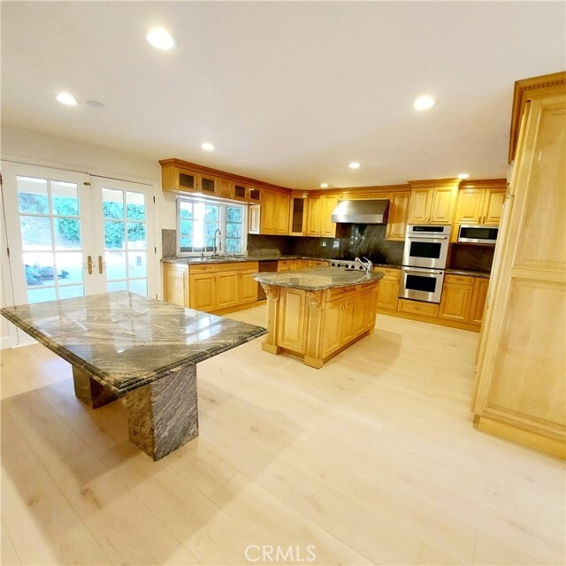 Building Photo - 16545 Park Ln Cir