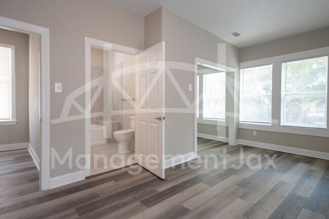 Building Photo - 1625 Boulevard
