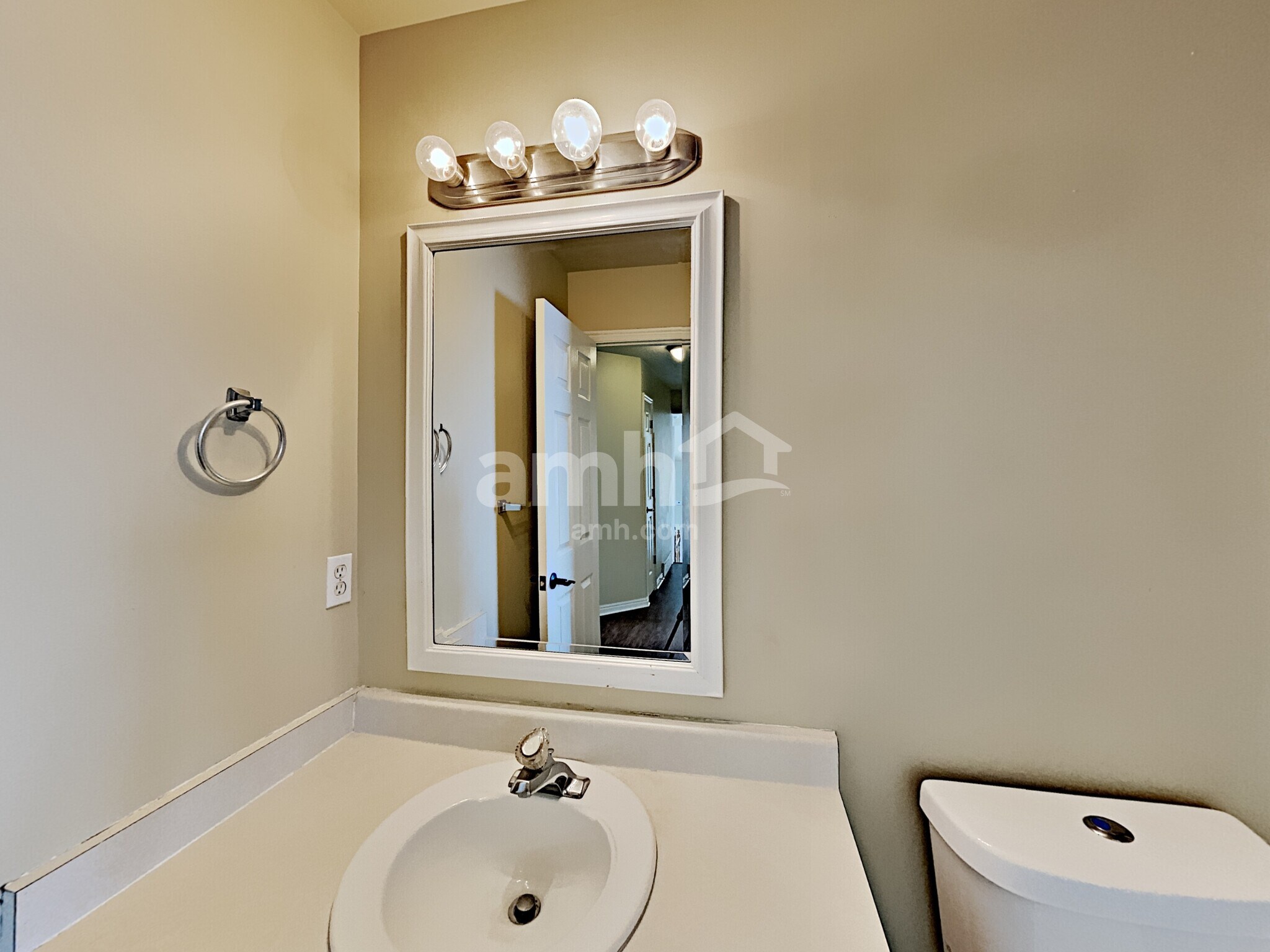 Building Photo - 5397 S 4200 W