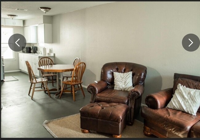 Building Photo - 8400 Sequoia Dr