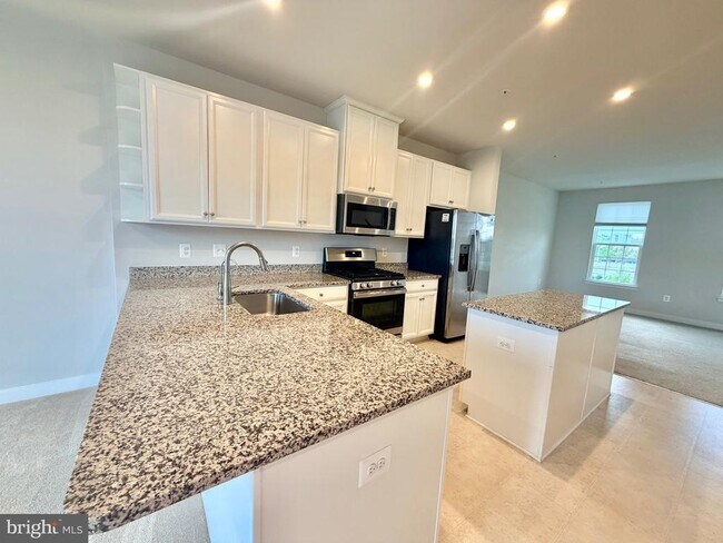 Building Photo - 5330 Witch Hazel Ln