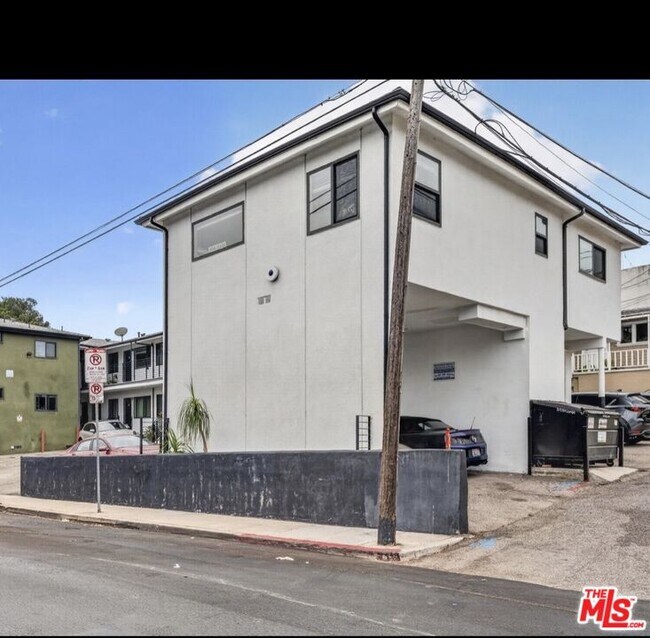 Building Photo - 119 Paloma Ave