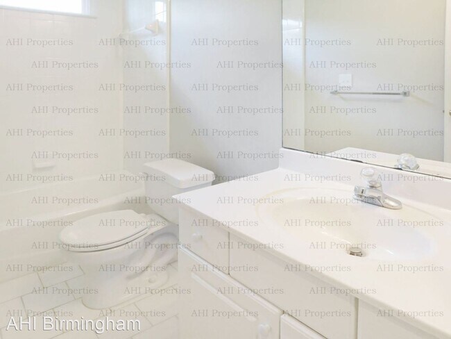 Building Photo - 3 br, 2 bath House - 6571 Mill Creek Circle