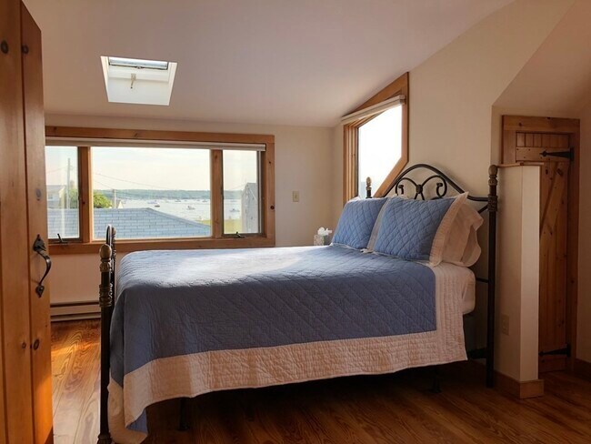 Building Photo - 79 Mattapoisett Neck Rd