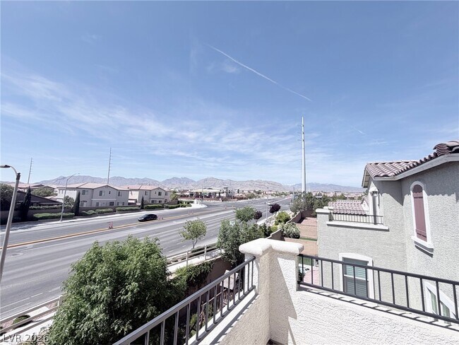 Building Photo - 10025 Desert Bighorn Ct