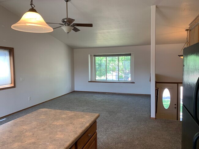 Building Photo - 7514 S Peregrine Pl