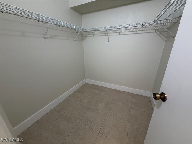 Building Photo - 4210 Looking Glass Ln